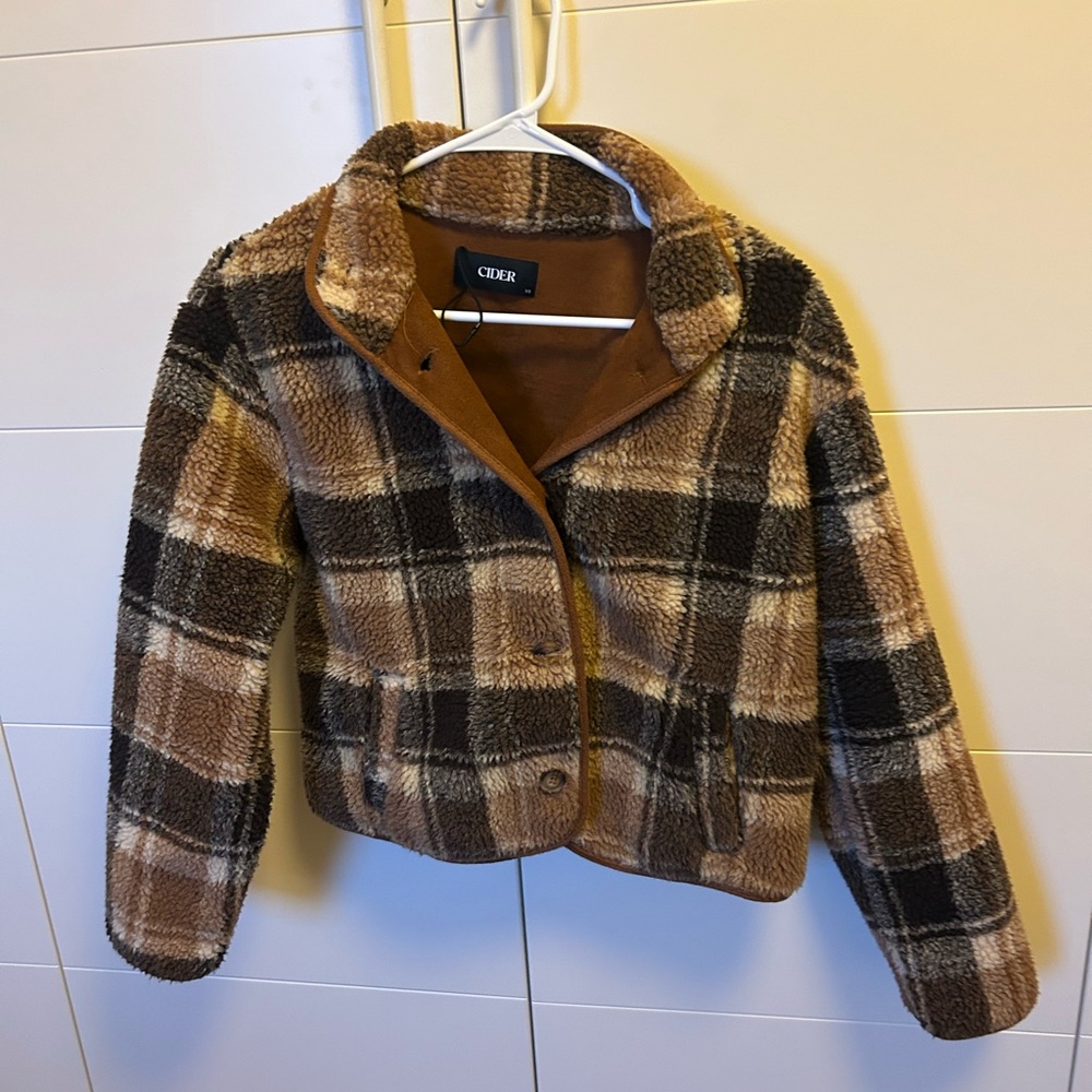 Cider Women's Checkered Teddy Jacket - Brown and Cream